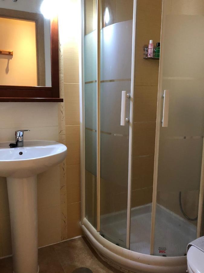 Hostal Tirso Plaza Мадрид Экстерьер фото